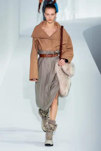 Look 34